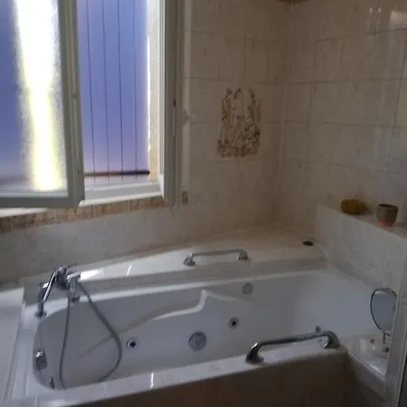 De Campagne Avec Piscine Prive Proximite Ardeche Holiday home Saint-Paulet-de-Caisson